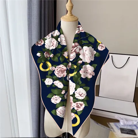 Elegante Pañuelo Cuadrado de Satén con Estampado Floral de Camelia para Mujer Chal Vintage Azul Marino Decorativo Protección Solar
