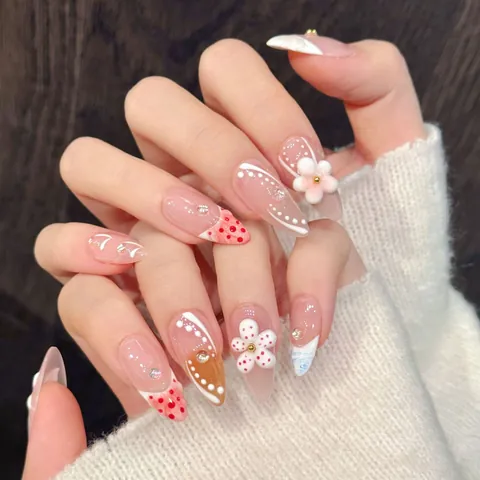 French Tropical Style Handmade 3D Carved Flower Press-On Nails Almond Shape Rhinestone Sweet Strawberry Pattern Decorative Nail Art For Women