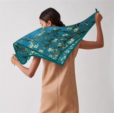 Künstlerischer Ölgemälde Druck Großer Quadratischer Schal Satinnimitat Eleganter Dekorativer Schal Für Damen Modeaccessoires