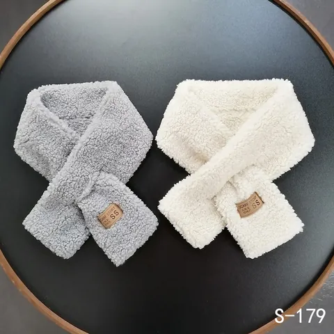 Bufanda de Invierno para Mujer de Lana de Cordero Sintética Engrosada Calentador de Cuello de Felpa Sherpa Bufanda Cruzada de Color Sólido Con Decoración de Cuero