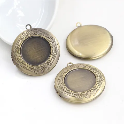 Vintage Copper Round Locket Pendant Floral Engraving DIY Frame Jewelry Making Accessory Retro Style Openable Memorial Pendant