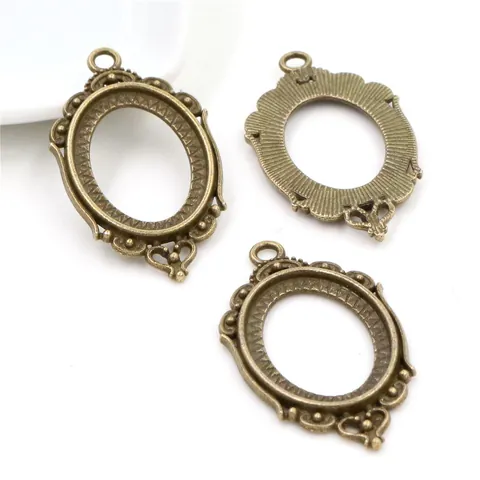 Vintage Oval Alloy Filigree Pendant Tray Base For DIY Jewelry Making Accessories Retro Hollow Floral Charm Frame Findings