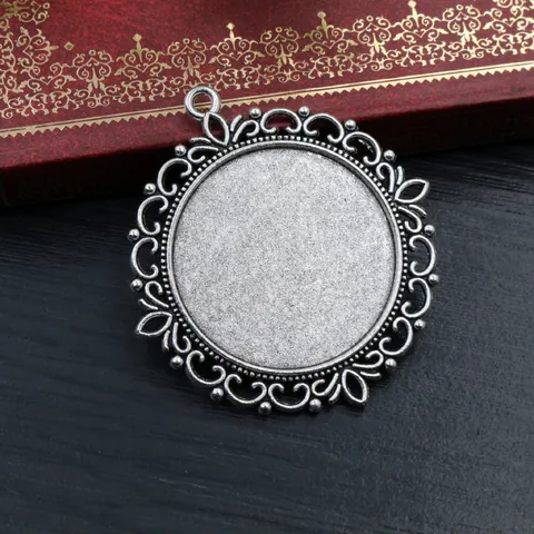 Vintage French Style Alloy Double Sided Round Pendant Base Openwork Lace Edge Large Jewelry Finding For DIY Crafting Necklaces