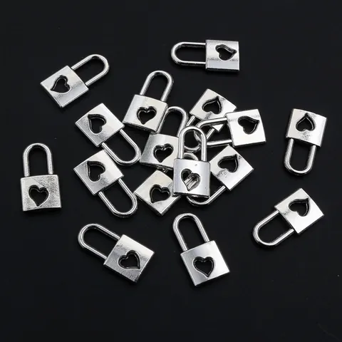 Alloy Heart Cutout Lock Shaped Pendants For DIY Jewelry Making Antique Bronze Silver Metal Charms Accessories Crafts