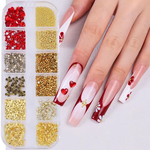 12 Gitter Nagelkunst-Dekorationen Set Rotes Herz Strass Gold Metall Rose Kreuz Stern Nieten Für DIY Maniküre Damen Schmuck Zubehör