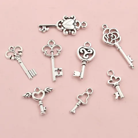 Antique Silver Alloy Key Pendants For DIY Jewelry Making Necklaces Bracelets Heart Crown Wings Shape Vintage Charms Accessory
