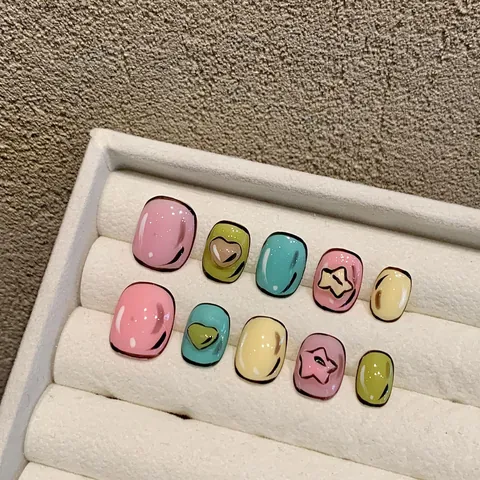 Handmade 2D Cartoon Pop Art Press On Nails Short Square Round Sweet Cute Multi Color Heart Star 3D Resin False Nail Set