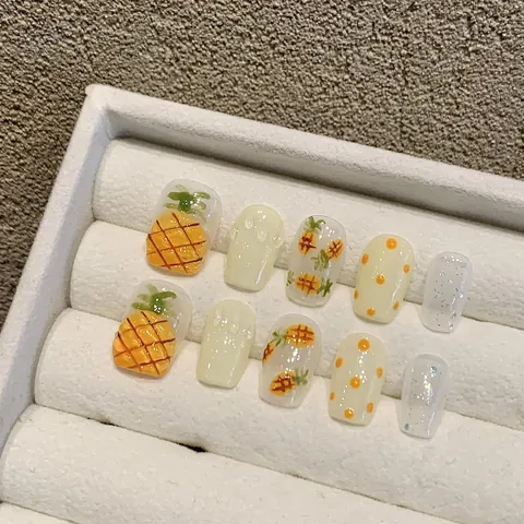 Handmade Summer Pineapple Press On Nails Short Coffin Fake Nails With Jelly Glue Yellow Polka Dot Glitter Design For Women