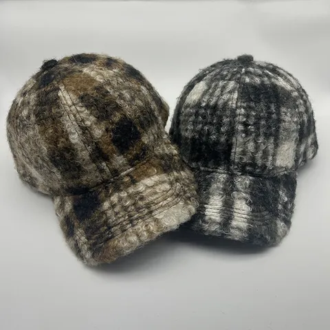 Women Winter Leopard Print Lamb Wool Baseball Cap Thick Warm Plush Plaid Snapback Hat Adjustable Outdoor Fashion Accessory