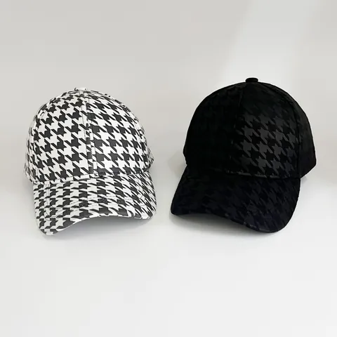 Women Fashion Houndstooth Baseball Cap Vintage Plaid Curved Brim Adjustable Sunscreen Hat For Outdoor Travel Polyester Fabric Headwear