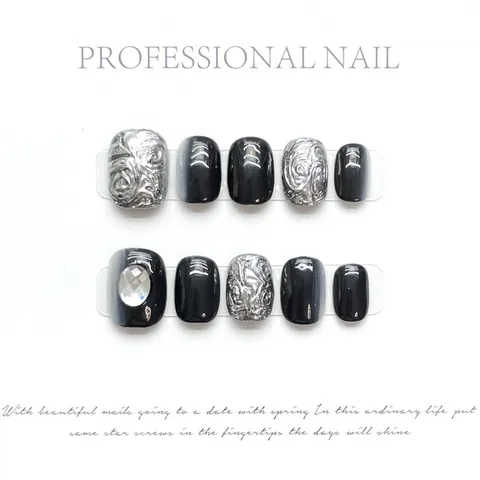 Handmade Press-on Nails Dark Silver Relief French Gradient Rhinestones Short Square Round Artificial Nails For Women Fashion