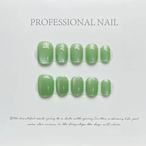 Unghie Finte Fatte a Mano Verde Occhio di Gatto Squoval Corto Luccicanti Stile Dopamina per Donna Kit Decorazione Unghie