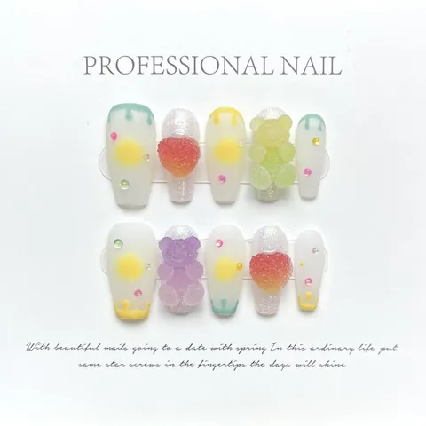 Uñas Press-on Mate Hechas a Mano Con Oso de Azúcar de Resina 3D Diamantes de Imitación Corazón Colores Macaron Uñas Postizas Mujer