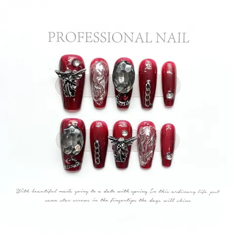 Handgefertigte Nägel Zum Aufdrücken Dark Lolita Weinrot Engel Relief Strass Metallkette Gothic Stil Lange Sarg Maniküre