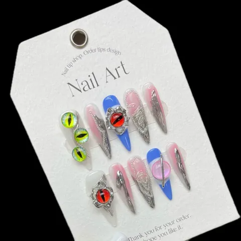 Uñas Postizas Press On Hechas a Mano Nicho Oscuro Ojo del Diablo Cadena de Alas Tridimensional Color Contraste Stiletto Mujer Nail Art