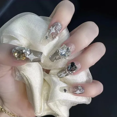Handgemaakte Doodskist Plaknagers Rookgrijs Met 3D Strass Hart Ster Patronen Lange Lengte Elegante Schoonheid Kunstnagels