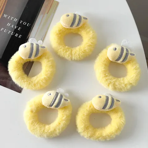 Cute Yellow Plush Bee Hair Scrunchie Soft Fuzzy Hair Tie With Cartoon 3D Bee Doll For Girls Sweet Animal Ponytail Holder Accessories