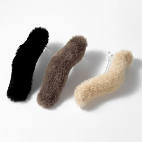 Zachte Pluche Golf Haarclips Voor Vrouwen Meisjes Herfst Winter Elegante Imitatiebont Haarspelden Haaraccessoires Koreaanse Stijl Effen Kleur Eendenbekclips