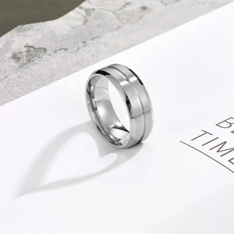 Anello da Uomo Minimalista in Acciaio Inossidabile 316L Centro Opaco Spazzolato Fascia Scanalata Gioielli alla Moda Stile Industriale