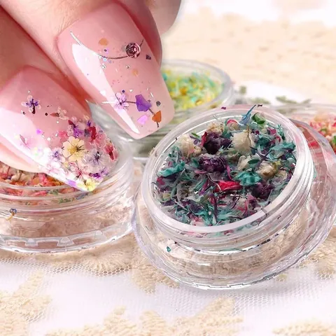 Ensemble de Fleurs Séchées pour Nail Art Pétales de Fleurs Irréguliers 3D pour Ongles Acryliques DIY Artisanat en Résine Maquillage Décoration en Bouteille Accessoires Floraux Style Japonais