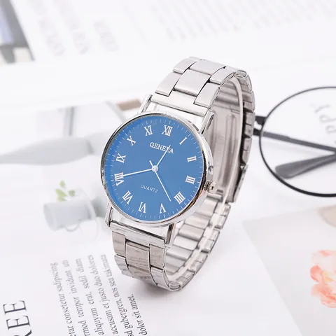 Orologio da Uomo al Quarzo con Numeri Romani e Cinturino in Lega d'Argento Business Casual Marca Geneva Quadrante Decorativo a Tre Occhi