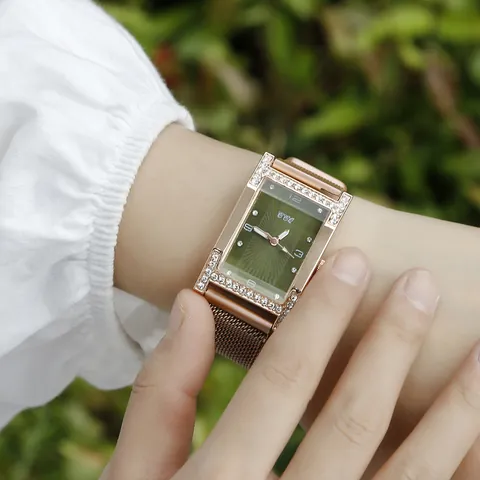 Mode Roségold Rechteckige Damen Quarzuhr Mit Strass Eingelegtem Milanese Netzband Lässige Einfache Damen Armbanduhr