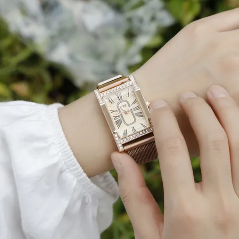 Vintage Rectangular Quartz Watch Women Luxury Rhinestone Alloy Case Roman Numerals Metal Mesh Band Magnetic Buckle Ladies Wristwatch
