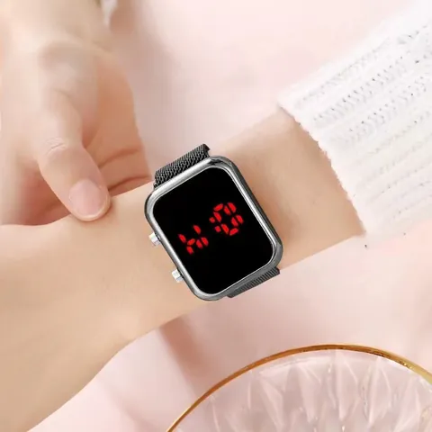 Mode LED Digitaluhr Für Studenten Unisex Milanese Mesh Magnetband Legierung Quadratisches Gehäuse Sport Elektronische Armbanduhr