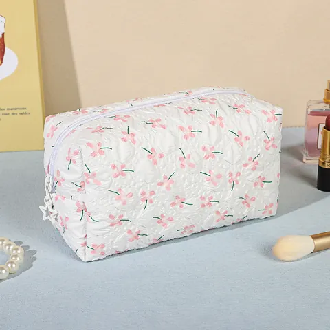 Quilted Floral Cosmetic Bag Large Capacity Portable Toiletry Organizer With Star Zipper Pull For Women Travel Makeup Bag
