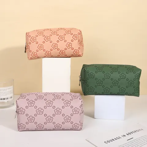 Vintage PU Leather Makeup Bag Embossed Floral Pattern Travel Toiletry Organizer Large Capacity Rectangular Wash Bag Women