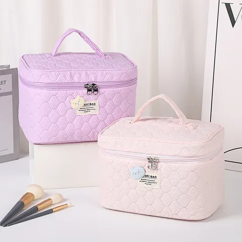 Large Quilted Bubble Bear Makeup Bag Polyester Portable Travel Toiletry Organizer Handheld Cosmetic Storage Case For Women