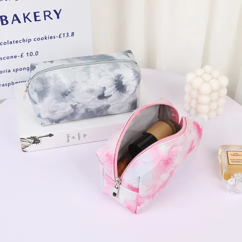 Heart Quilted Tie Dye PU Leather Large Capacity Makeup Bag Portable Travel Toiletry Organizer Wash Bag For Women