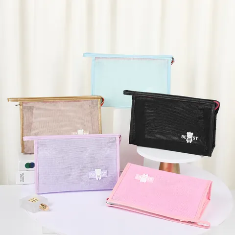 Minimalist Mesh Makeup Bag Large Capacity Portable Toiletry Storage Bag For Women Travel Wash Bag With Cartoon Bear Patch