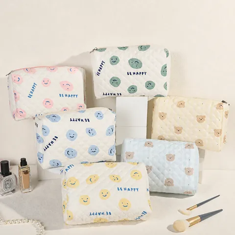 Quilted Cartoon Bear Smiley Print Makeup Bag Large Capacity Travel Toiletry Bag Portable Pongee Cotton Cosmetic Organizer For Women