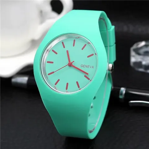 Reloj de Cuarzo de Silicona Minimalista de Moda para Mujer Color Caramelo Esfera Redonda Reloj de Pulsera Deportivo Casual Correa Suave Regalo Estudiante