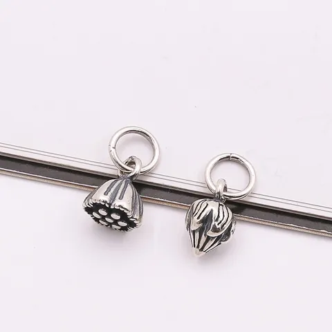 Ciondoli in Argento Sterling 925 Vintage Thai Silver a Forma di Bocciolo di Loto e Capsula per Creazione Gioielli Fai da Te Zen