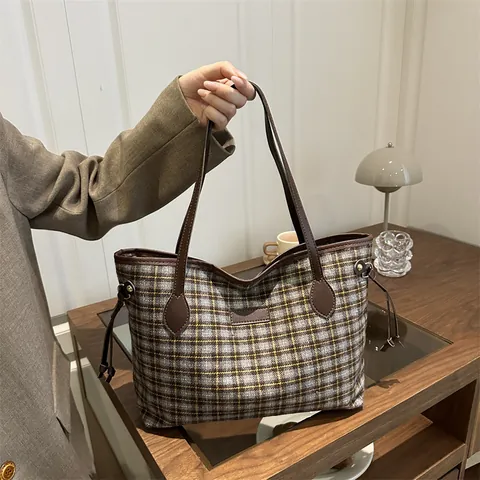 Sac Fourre-tout à Carreaux Grande Capacité pour Femmes Vintage en Tissu de Laine Style Britannique Sac à Main Avec Poignées en Cuir