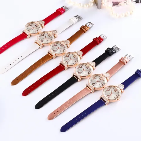 Women Fashion Quartz Watch Heart Rhinestone Rose Gold Alloy Case Faux Leather Strap Casual Ladies Wristwatch Student Gift