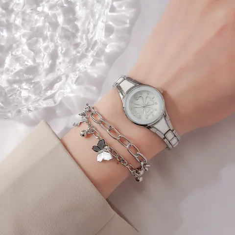 Orologio al Quarzo da Donna Set Bracciale Farfalla Lega Tonalità Argento Quadrante Quadrifoglio Gioielli Strass per Regalo Moda