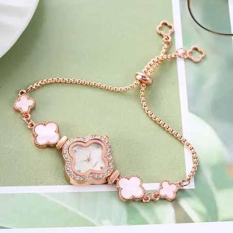 Fashion Women Clover Bracelet Watch Alloy Rhinestone Shell Dial Adjustable Stainless Steel Chain Quartz Wristwatch For Women