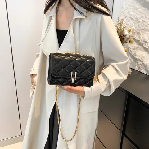 Women Fashion Rhombus Quilted Chain Shoulder Bag PU Leather Small Square Crossbody Bag With Metal Lock Messenger Bag