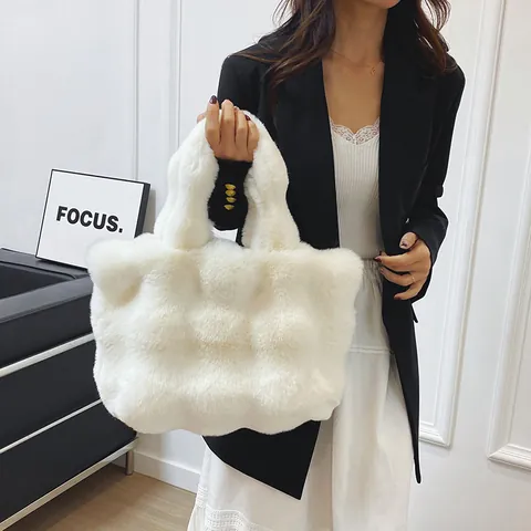 Women Casual Plush Faux Fur Tote Bag Large Capacity Soft Checkered Quilted Shoulder Bag Winter Handbag For Commuting Daily Matching