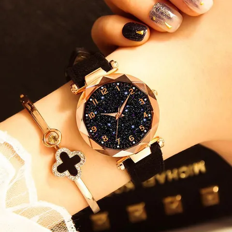 Montre à Quartz pour Femmes Cadran Ciel Étoilé et Ensemble Bracelet Trèfle Boîtier Or Rose Bracelet en Similicuir Cadeau