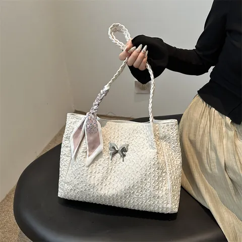 Französischer Stil Schmetterling Tragetasche Für Damen Große Kapazität Plissierte Schultertasche Mit Geflochtenem Griff Und Schal