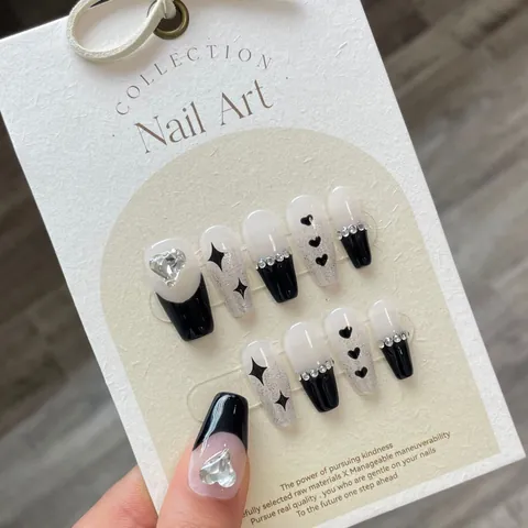 Handmade Black Cool Heart Press On Nails Long Coffin Luxury Rhinestone Chain Summer Nails For Women