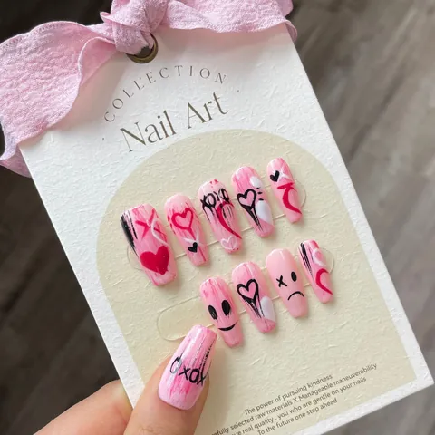 Uñas Postizas a Presión Hechas a Mano Degradado Rosa Corazón XOXO Graffiti Pintadas a Mano Resina Accesorio de Belleza para Mujer