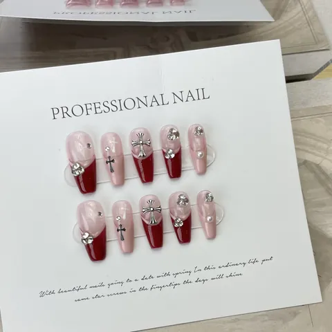 Handgefertigte Rot Rosa Aufdrücknägel Mit Kreuz Herz Strass Künstliche Perlen Dekor Luxus Gothic Französisch Lange Sarg Künstliche Nägel Damen