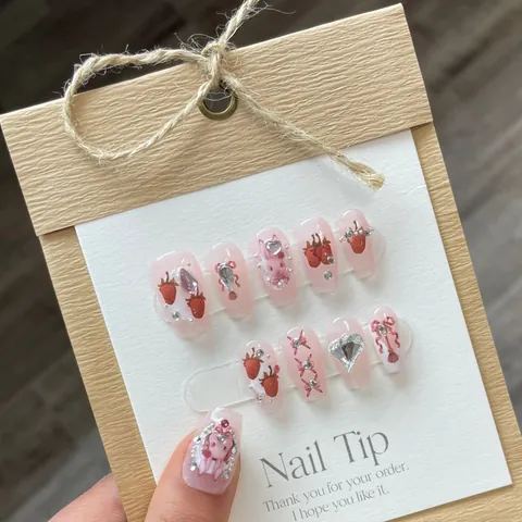 Handgefertigte Press-on Nägel Alice im Wunderland Stil Süße Hasen Erdbeeren Harz Falsche Nägel Mit Herz Strass Schleife 3D Dekoration Für Damen