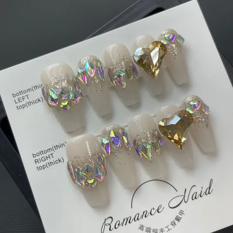 Fait à la Main Luxe Press On Nails Plein Strass Nude Glacé Transparent Faux Ongles Paillettes Cœur Gemme Strass Incrusté Ongles pour Femmes