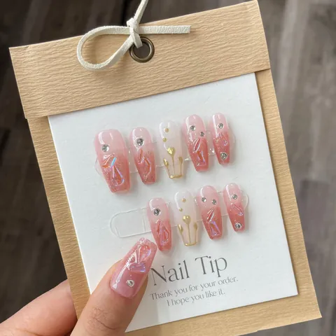 Handgefertigte Künstliche Fingernägel Farbverlauf Rosa Weiß Sargform Set Mit Strasssteinen Tulpen Design 3D Relief Luxus Nägel
